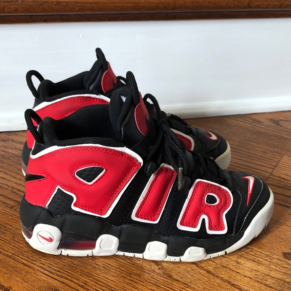 Nike Air More Uptempo GS Black Red Size 4.5Y